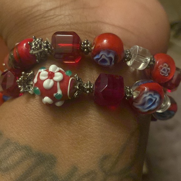 Beautifully made Christmas inspired bracelet set. Gift one to someone you love❤️ - Picture 5 of 5